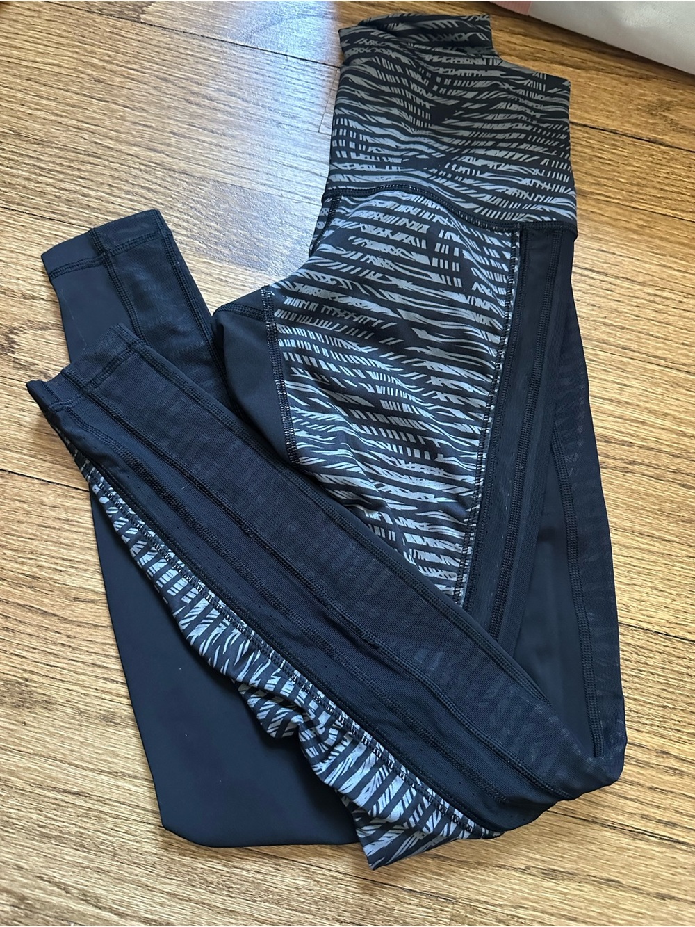 lululemon athletica Black with Gray Zebra-Print Panel Leggings